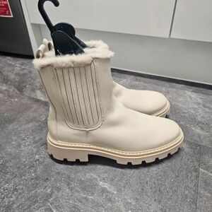 River Island Cream Winter Boots